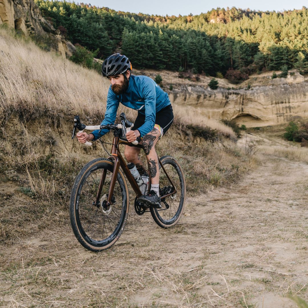 單車, 香港單車, HK Bicycle, Bike HK, Gravel Bike, Gravel bike from 28Goods with durable frame and wide tires, perfect for teens and adults exploring roads and rugged trails.