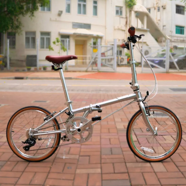 DAHON Boardwalk D18 (HAC083) Folding Bike