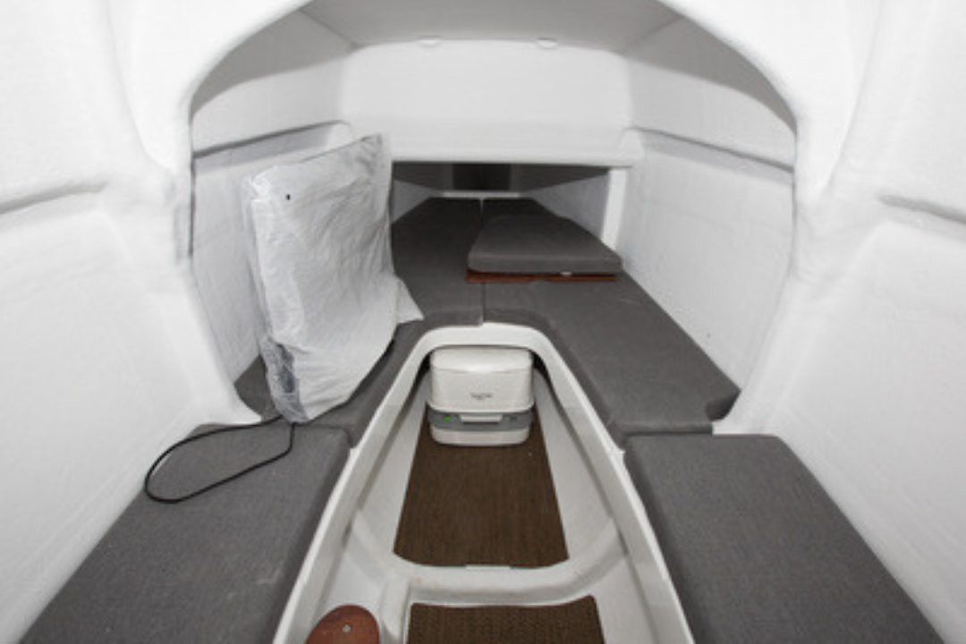 Astus Sailing Trimaran Boat 20.5