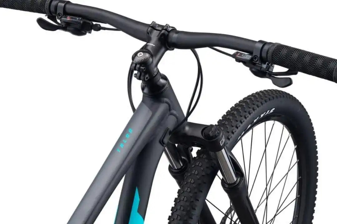 Giant 2022 Talon 3 27.5 mountain bike black chrome s/15.4" 28GOODS