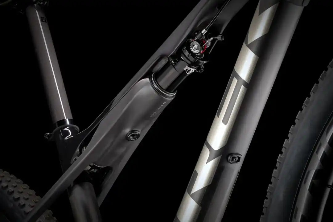 TREK SUPERCALIBER 9.8 XT GEN 1 29" MOUNTAIN BIKE - CN/BK 28GOODS