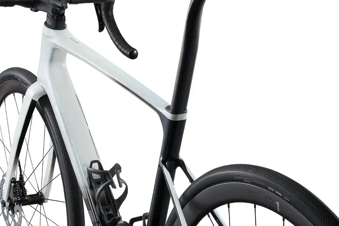 Giant 2024 Defy Advanced PRO 1 Road Bike 28GOODS