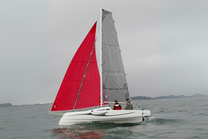 Astus Sailing Trimaran Boat 20.5