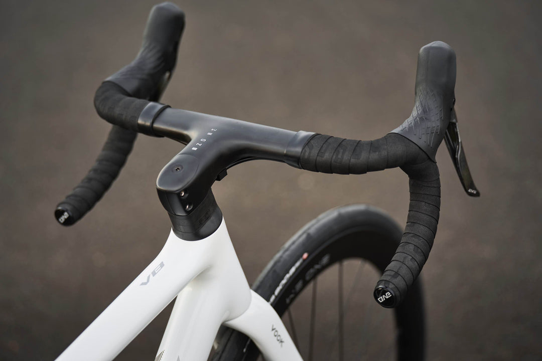 VOOK V8 Carbon Fiber Road Bike (6.9kg)