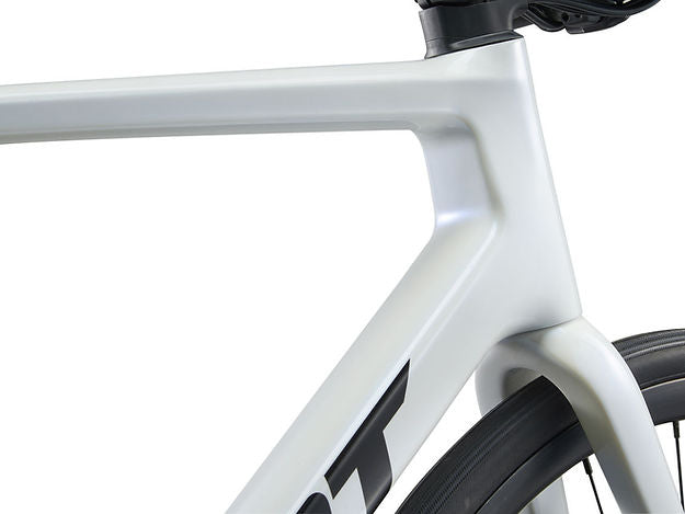 2025 GIANT TCR ADVANCED 2 KOM ROAD BIKE 28GOODS