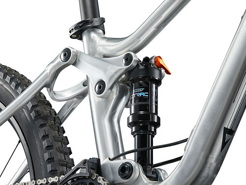 2025 GIANT FAITH 24 MOUNTAIN BIKE 28GOODS