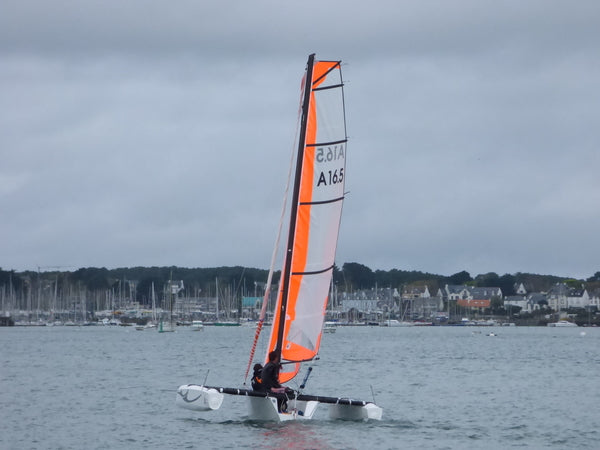 ASTUS Sailing Trimaran Boat 16.5 28GOODS