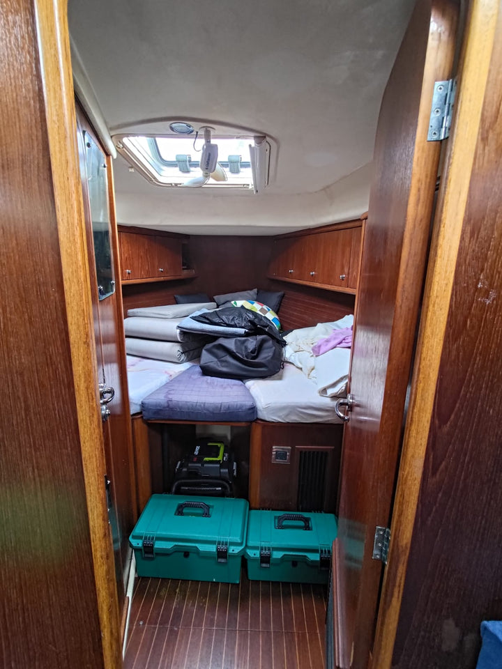 FOR SALE: Moody 42 Dixon – Elegant British 42ft Bluewater Cruiser | Year 2000 | Located in Tai Po