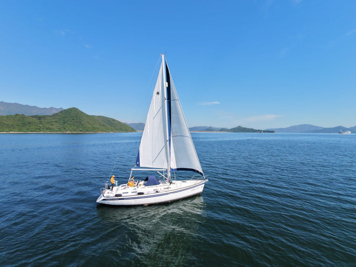 FOR SALE: Moody 42 Dixon – Elegant British 42ft Bluewater Cruiser | Year 2000 | Located in Tai Po