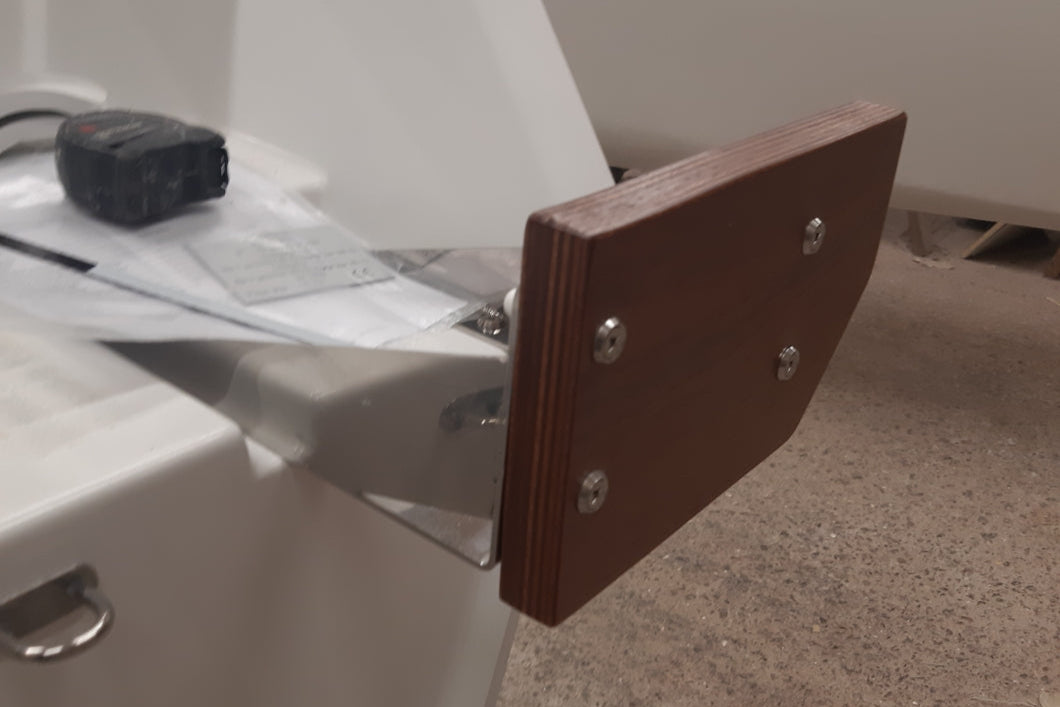 Astus Sailing Trimaran Boat 20.5 28GOODS