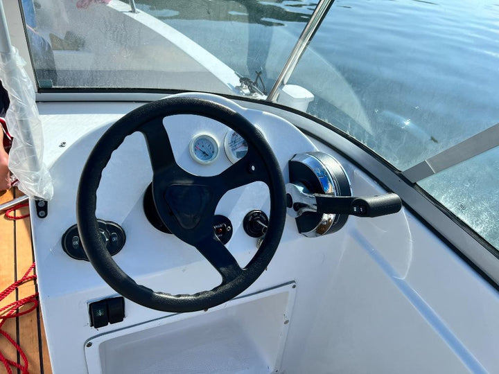 Mercury 4 stroke 30 hp outboard engine Fiberglass glass hull RIB Inflatable boat 3.9 meters 28GOODS