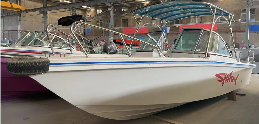 Mercury 4 stroke 60hp outboard hydraulic steering Max 8 people 23ft 703cm fiberglass boat 28GOODS